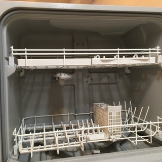 【値下げしました！】Panasonic 食器洗い乾燥機 NP-TH1 ベージュの画像