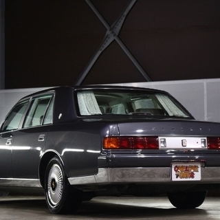 【車検２年付】  トヨタ センチュリー 5.0 デュアルEMVパッケージ装着車 純正ナビ/バックモニター/地デジ☆自社ローン・オートローン全国対応の画像