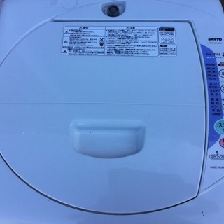 サンヨー4,2k 洗濯機の画像