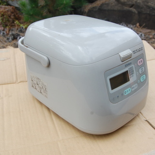 象印　遠赤圧窯　マイコン炊飯器　5.5合炊　NSC-C10 あげます