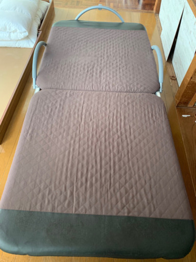 茶折りたたみベッド