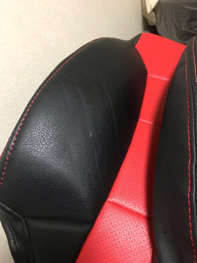 フィットGK3 レザーシートカバー(赤黒)値下げ