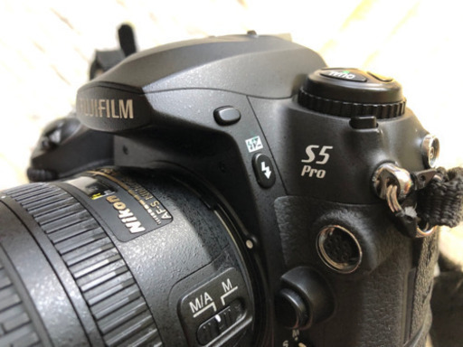 FUJIFILM S5PRO 縦グリップ NIKONレンズ バッテリー2個 CFカード8GBつき