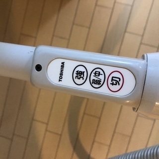 【値下げ】東芝 掃除機 コードあり 紙パック式の画像