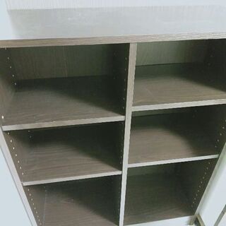 大きさ充分! 落ち着いた雰囲気の本棚