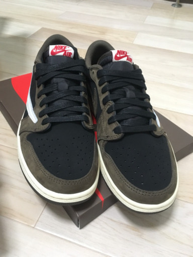 NIKE x TRAVIS SCOTT AIR JORDAN 1