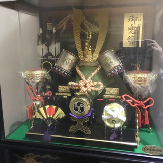 五月節句飾り(ガラスケース入り) 無料