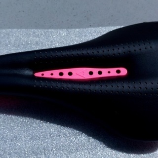 アスチュート MUDLINE-VT サドル 1回使用のみ 値下げ...