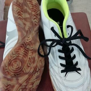 美品！フットサルシューズの画像