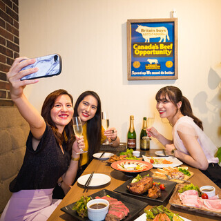 【週一日からOK】池袋のオシャレな肉バルで働きませんか？【給料手渡し】の画像