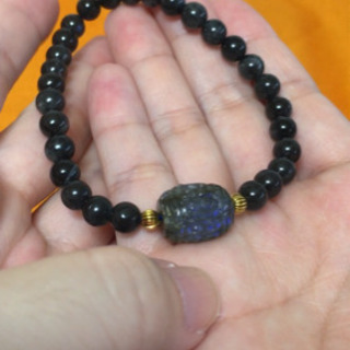 【新品】ブラックラブラドライト マニ車ブレスレットの画像
