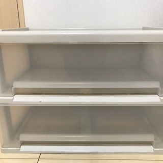 2段の収納ケースの画像