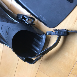 フィン TUSA 1回のみ使用の美品！の画像