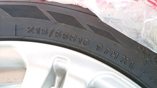 ホイール付き スタットレスタイヤ ４本　215/55/Ｒ16　97ＨＸＬ　スタッドレス