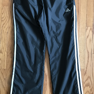 アディダス　ウインドブレーカー　レディース　Mの画像