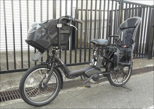 【値下げしました！】　★★　前後チャイルドシート装備！【ヤマハ　ＰＡＳ　ｋｉｓｓ　ｍｉｎｉ】　バッテリー状態も良く比較的新しい自転車です！　フロントチャイルドシートは保管品につきほぼ未使用！大変キレイです！　お届け可能です！　★★