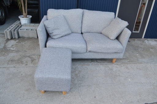 R◎状態良好 ニトリ 二人掛け用ソファー オットマン付き グレー