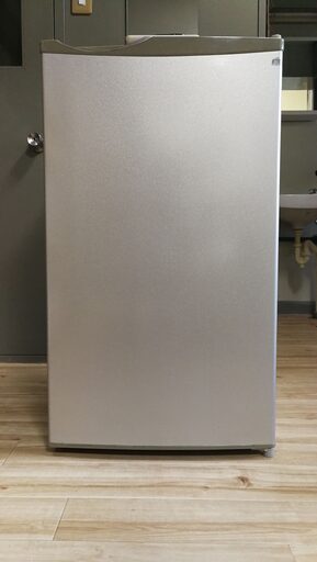 １人暮らしサイズ・75L・シャープ冷蔵庫・SJ-H8W-S