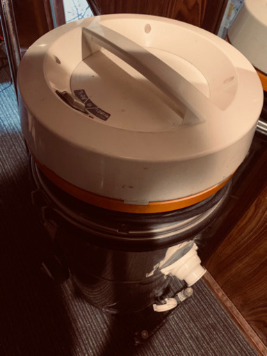 スイデン集塵機。定価15万です。