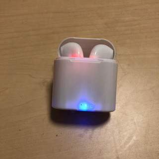 手渡し希望です‼️ i7TWS  ワイヤレスイヤホン Bluetooth5.0 イヤフォンの画像