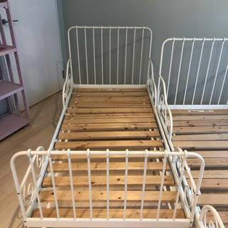 IKEA① イケア MINNEN 伸長式ベッドフレームとすのこの画像