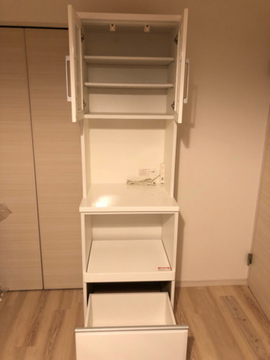 【取引中】《中古良品》ニトリ食器棚