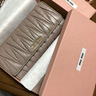 MIUMIU 長財布