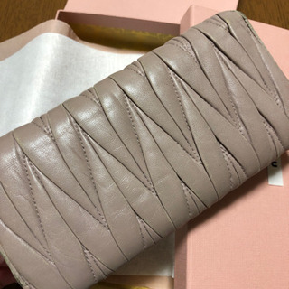 MIUMIU 長財布の画像