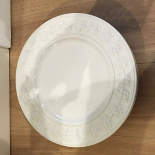 【お値下げしました！】ウェッジウッド WEDGWOOD 大皿 プレート 直径27cmの画像