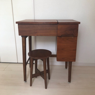 超オシャレ 北欧デザイン ウッドドレッサー