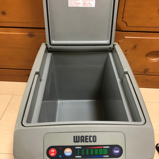 お譲り先決定　車用 車載用 ポータブル温冷庫 の画像