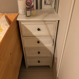 予約済み  シャビー調 ４段 ランドリーチェストの画像