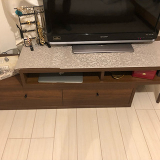 予約済み テレビ台の画像