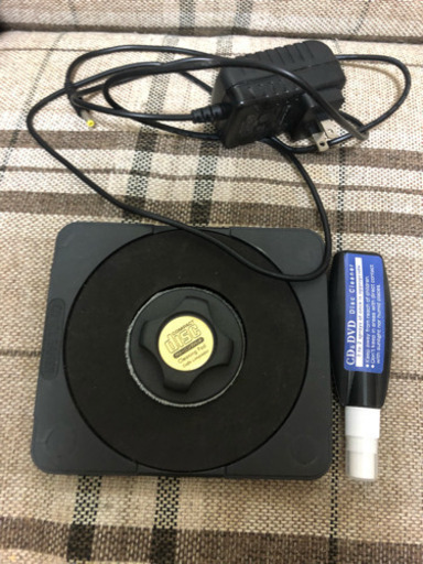 キュリオムポータプルDVDプレーヤー