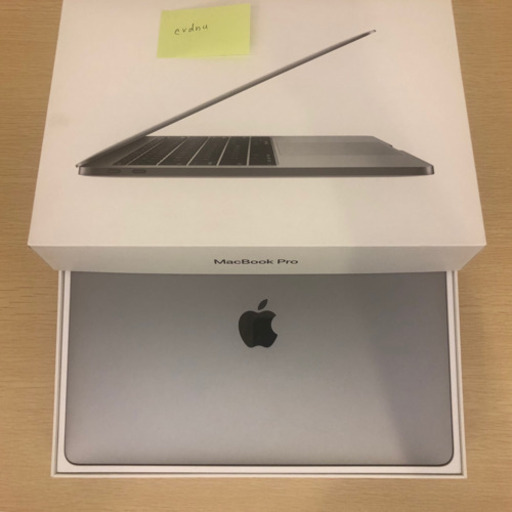 【新古品】MacBook Pro 13.3【美品】
