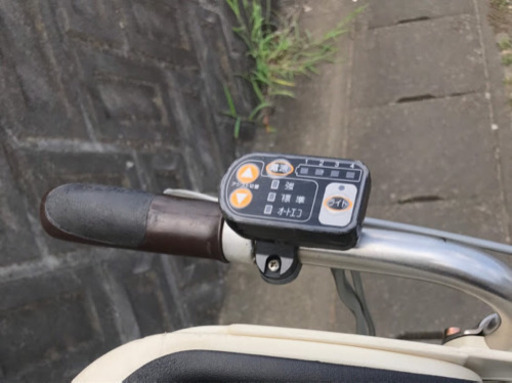 0-59 電動自転車ヤマハパスリトルモア6アンペア (888) 葛西の電動 