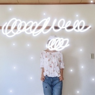 花柄 オフショル 2 way 白 Tシャツの画像