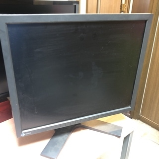 ＥＩＺＯ製　PC用19inchモニター