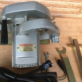 電動丸ノコの画像