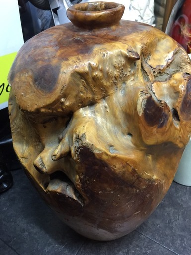 屋久杉の泡こぶの壺ツボ世界自然遺産銘木