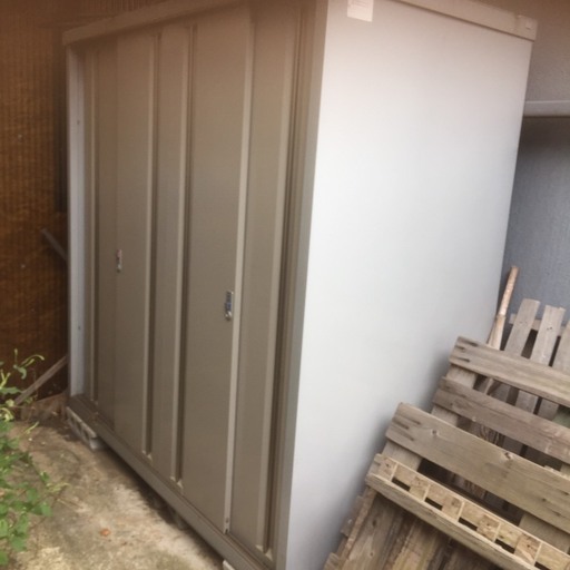 イナバの物置 キャンセル出ました、早い者勝ち２０日まで 引き取り限定 処分価格