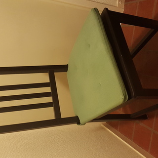 IKEAのイス２脚、定番シリーズSTEFAN、ブラウンブラック