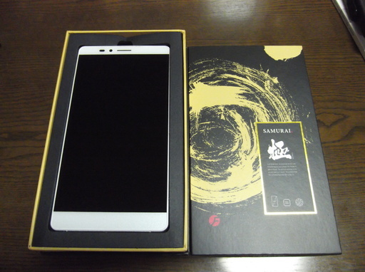SIMフリー◆SAMURAI 極 KIWAMI 白 大画面6インチ　可動品。
