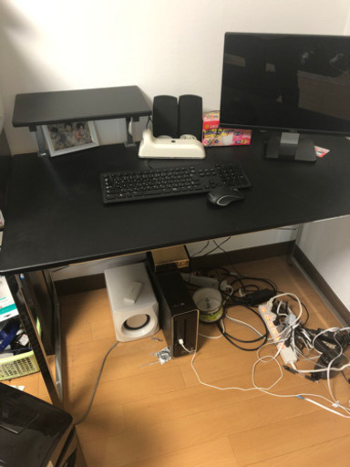 パソコンデスクとイスセット
