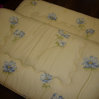 無料　西川の敷き布団