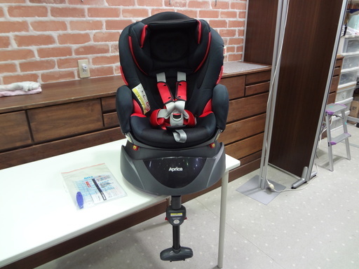 モノ市場 東海店　Aprica　アップリカ　ディアターンプラス　チャイルドシート　ブラック系