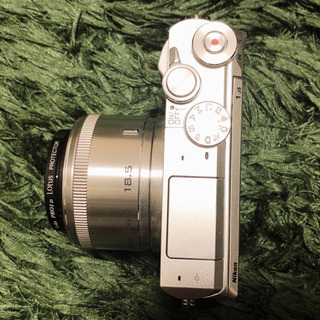 美品☆ミラーレス一眼☆ Nikon1 J5 ダブルレンズキット シルバー J5WLKSL