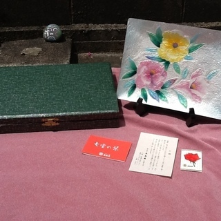 【レトロ品】七宝焼の飾皿 花柄 スタンド付 高島屋さんで購入 良品  