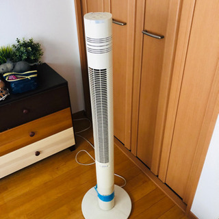 タワー型扇風機の画像