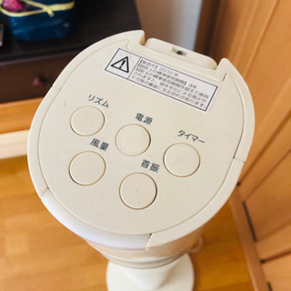 タワー型扇風機の画像